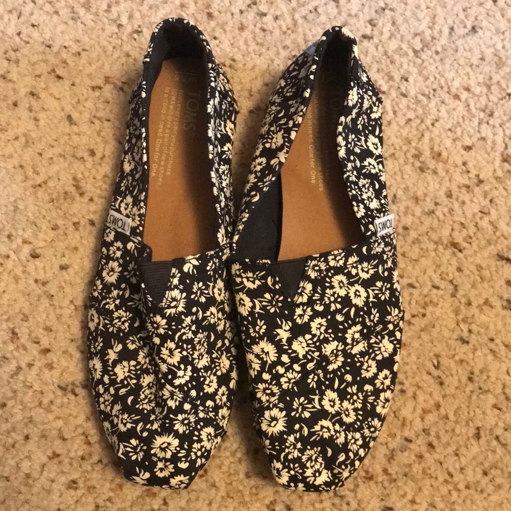TOMS Black and White Floral Slip-On Shoes